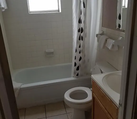 Executive & Suites 2*